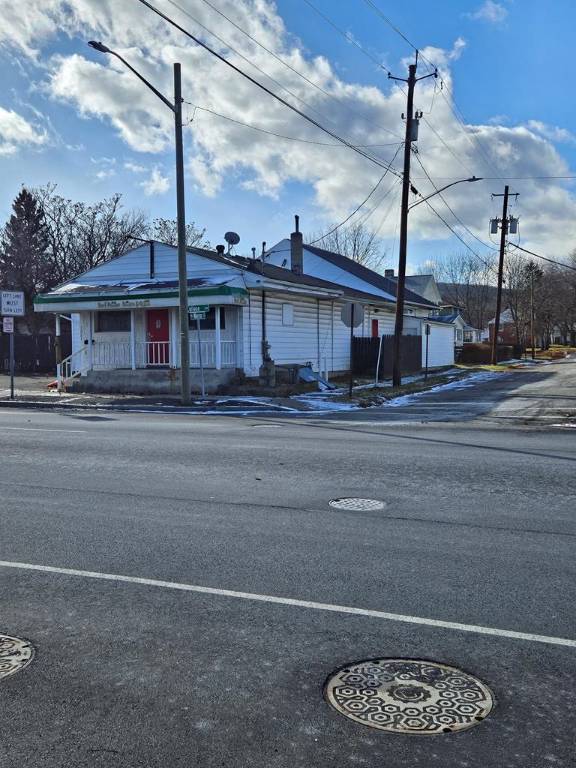 Elmira, NY 14903,1321 College AVE