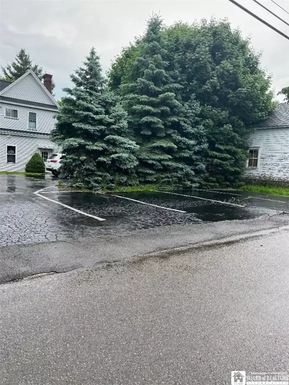 Dunkirk, NY 14048,515 Swan ST