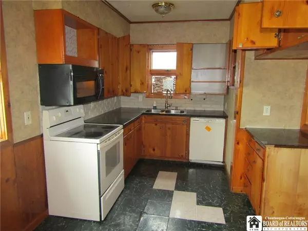 Westfield, NY 14787,31 Cottage ST