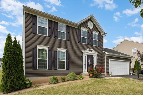 172 E Path Rise, West Henrietta, NY 14586