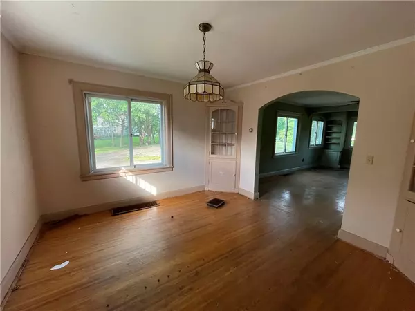 Webster, NY 14580,1006 Five Mile Line RD