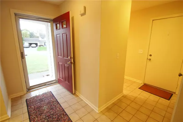 Fairport, NY 14450,26 Hampton LN