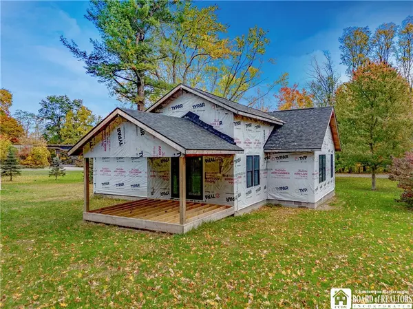Westfield, NY 14787,92 Oak ST