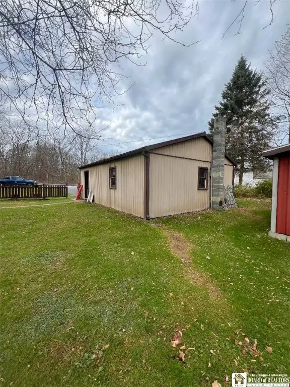 Fredonia, NY 14063,9604 Porter RD