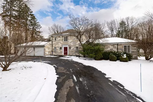 Rochester, NY 14610,35 Oak LN