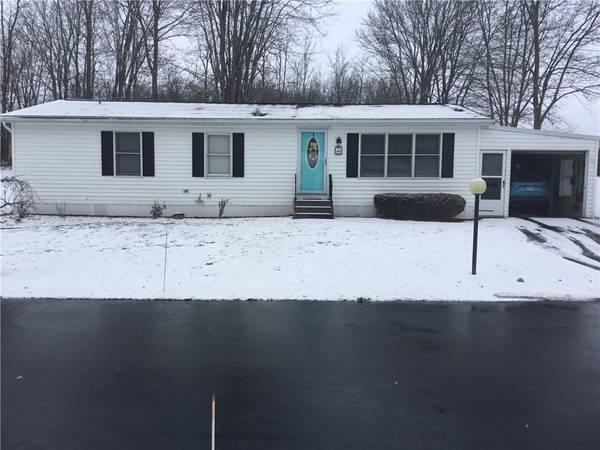 110 Hidden Meadows DR, Bergen, NY 14416