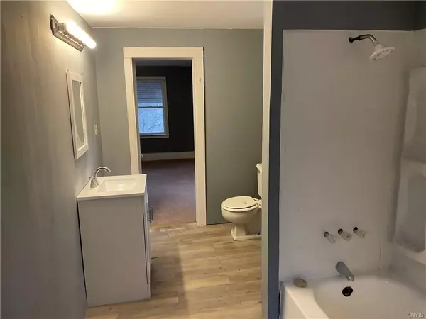 Lyons, NY 14489,113 Water ST