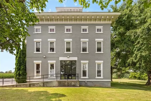 Lyons, NY 14489,180 Geneva ST