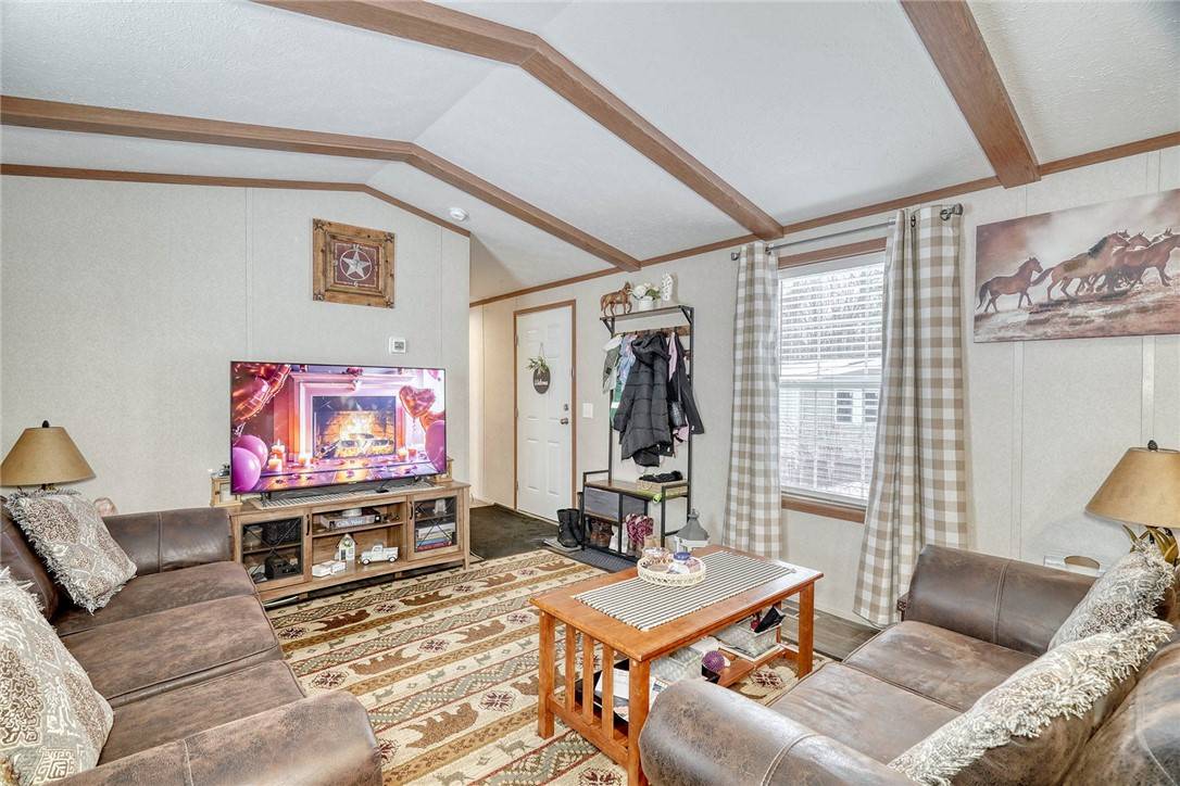 Williamson, NY 14589,5 Apple LN