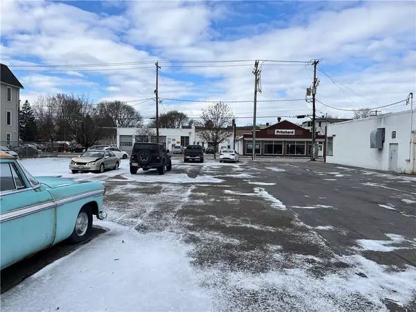 Ithaca, NY 14850,303 S Cayuga ST