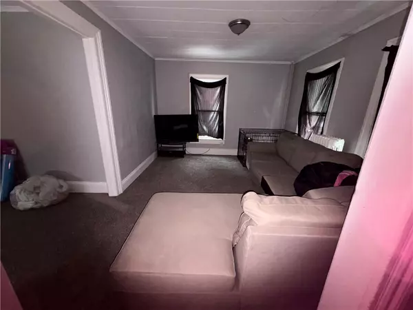 Rochester, NY 14613,49 Maryland ST