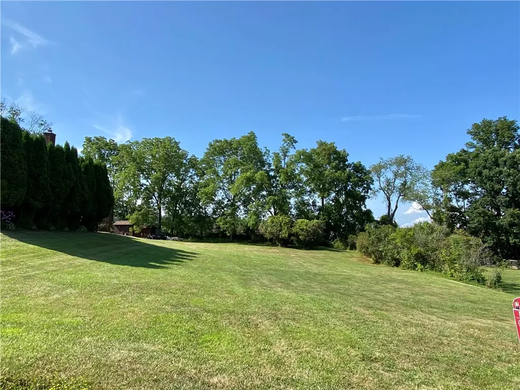 Elmira, NY 14903,114 Nottingham WAY