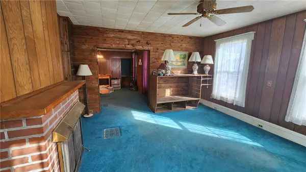 Union Springs, NY 13160,11 Park ST