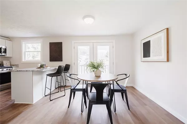 Farmington, NY 14425,15 Coachlight CIR