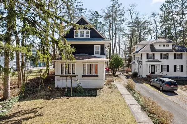 Ithaca, NY 14850,215 Dearborn PL
