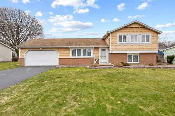 415 Black Walnut DR, Rochester, NY 14615