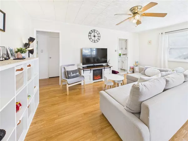 Seneca Falls, NY 13148,9 Seneca CIR