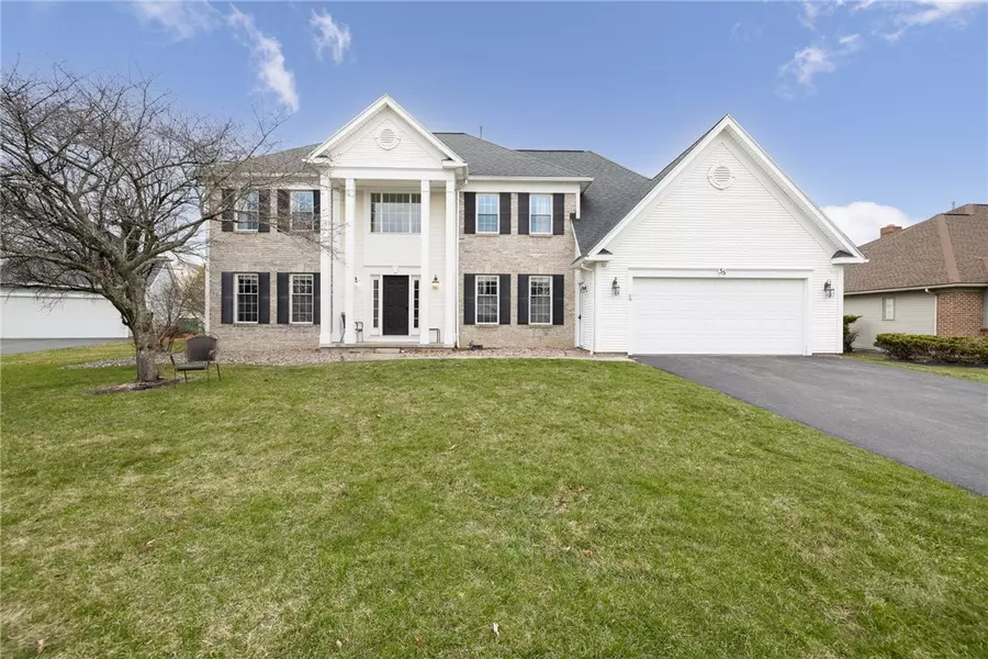 35 Barclay Square Dr DR, Brighton, NY 14618