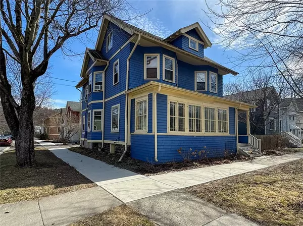 817-819 N Cayuga ST, Ithaca, NY 14850