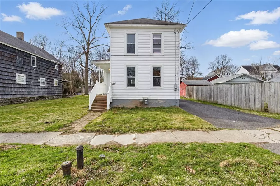 104 E Irving ST, East Syracuse, NY 13057