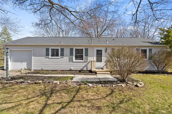 49 Fawn Ridge RD, Henrietta, NY 14467