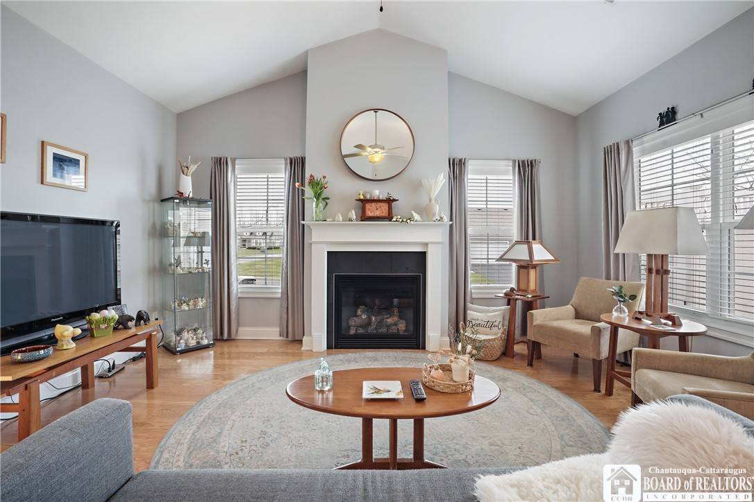 Hamburg, NY 14075,5665 Southwestern BLVD #26C