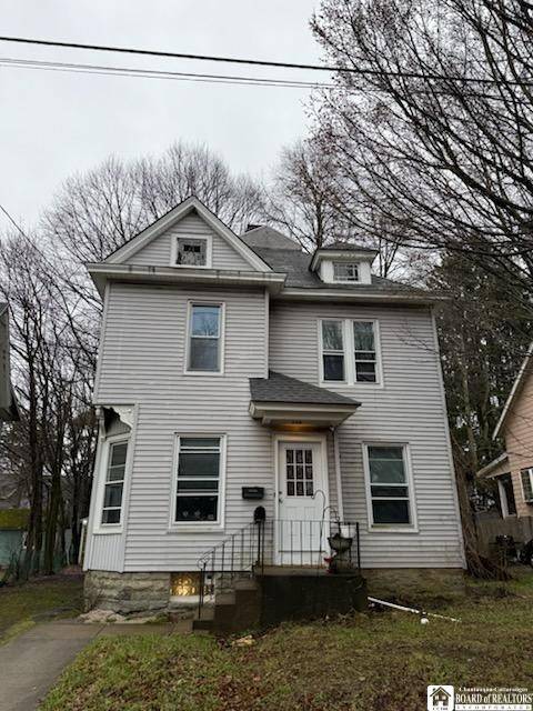 Jamestown, NY 14701,229 Forest AVE