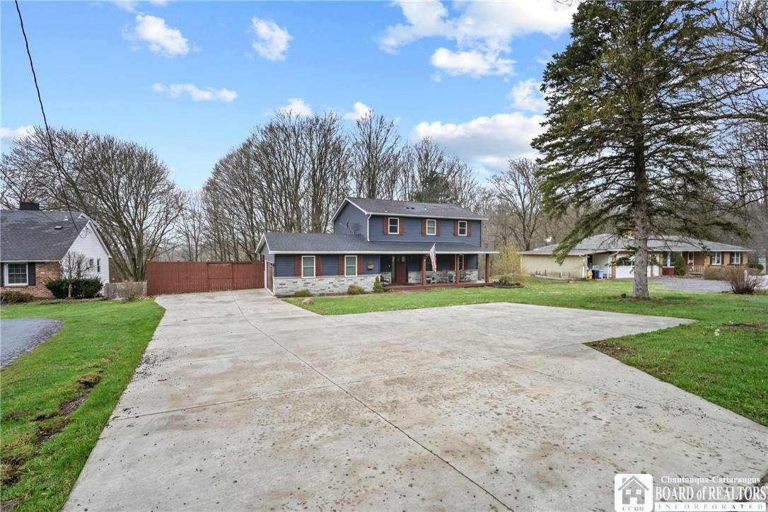 East Aurora, NY 14052,3640 Two Rod RD