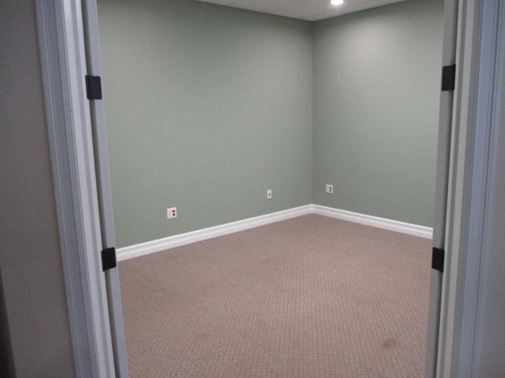 Elmira, NY 14903,170 North Park LN