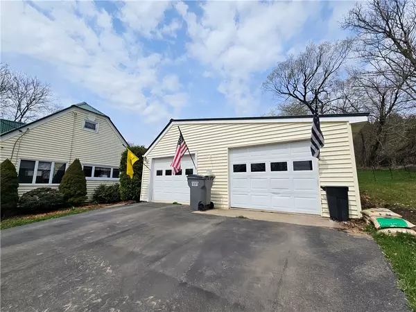 Troupsburg, NY 14885,921 County Route 82