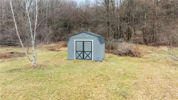 Nineveh, NY 13813,209 Perry RD