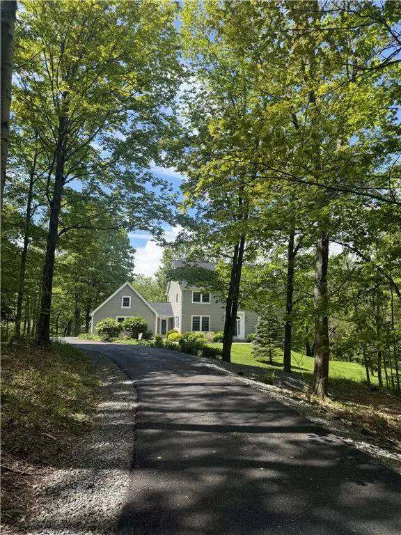 Ithaca, NY 14850,41 Hartwood RD