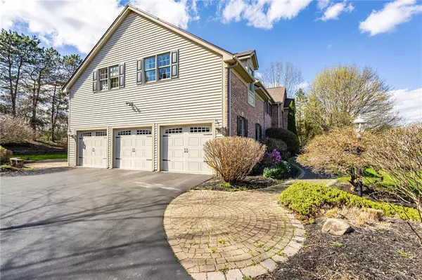 Pittsford, NY 14534,5 Ponds Edge WAY