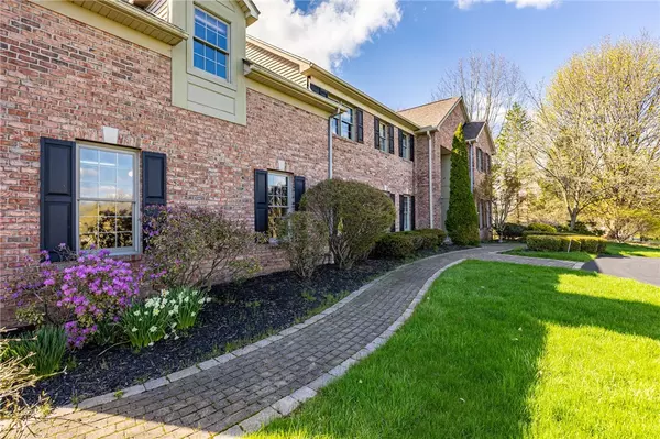 Pittsford, NY 14534,5 Ponds Edge WAY