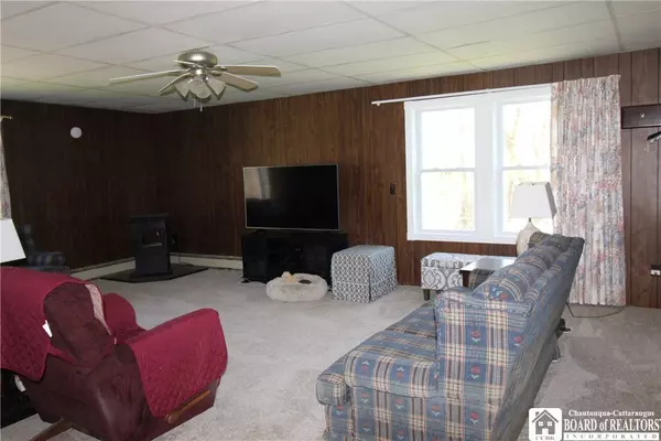 Kennedy, NY 14747,223 Mud Creek RD