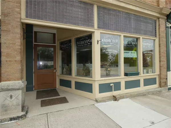 12 S Lake AVE, Bergen, NY 14416