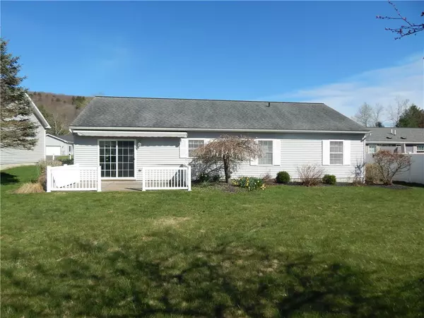 Oneonta, NY 13820,15 Schoolhouse LN