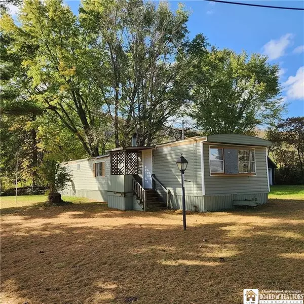 4864 Sugartown Rd RD,  Great Valley,  NY 14741