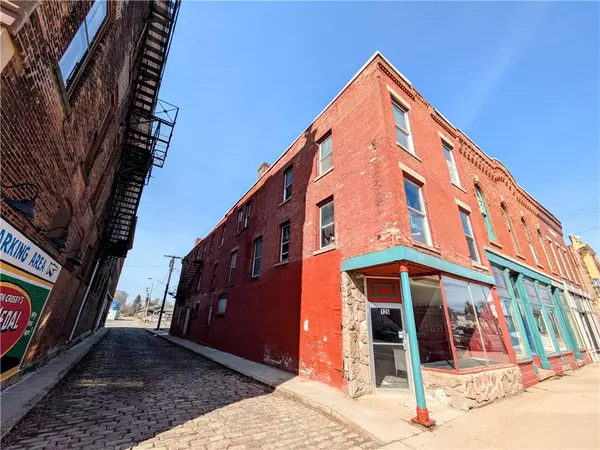 Albion, NY 14411,126 N Main ST
