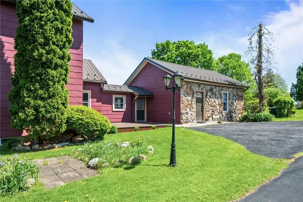 Waterloo, NY 13165,1920 E River RD