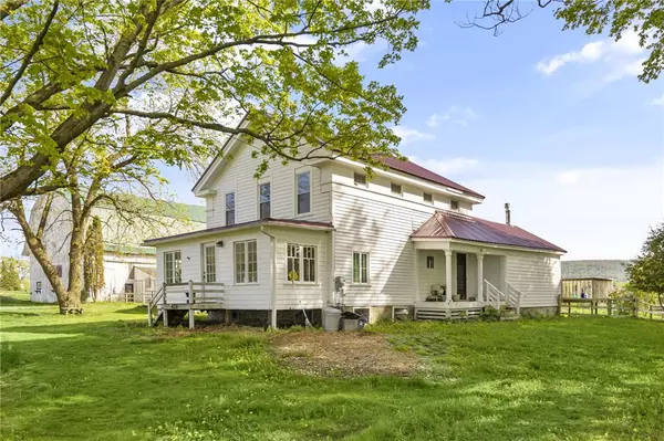 Dryden, NY 13053,426 Lake RD