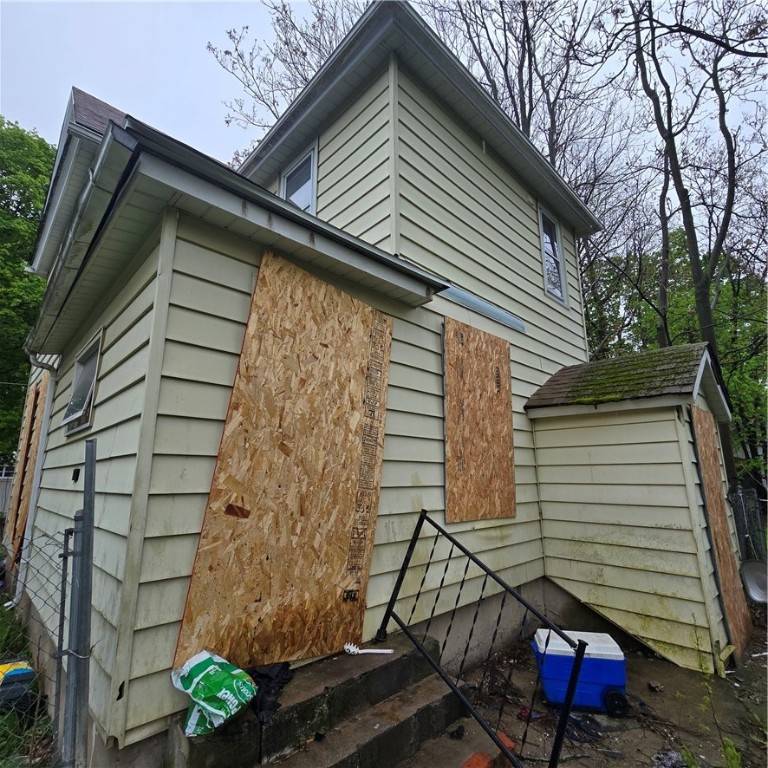 Elmira, NY 14904,378 Wallace PL