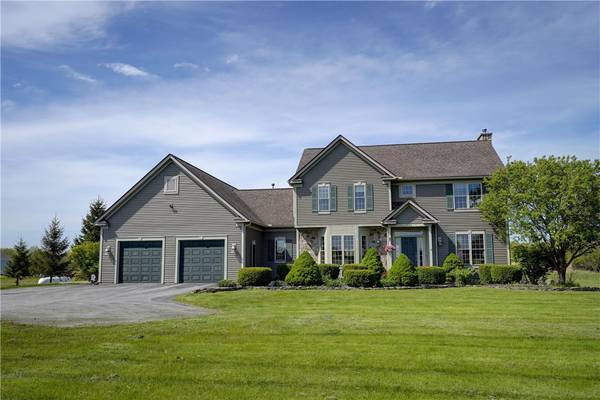 289 Boughton Hill RD, Honeoye Falls, NY 14472