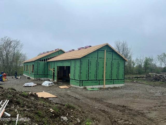 Buskirk, NY 12028,726 Groveside RD