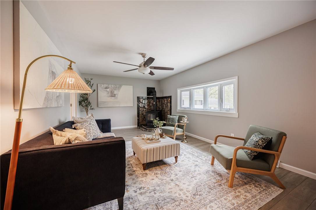 Rochester, NY 14623,152 Colonnade DR