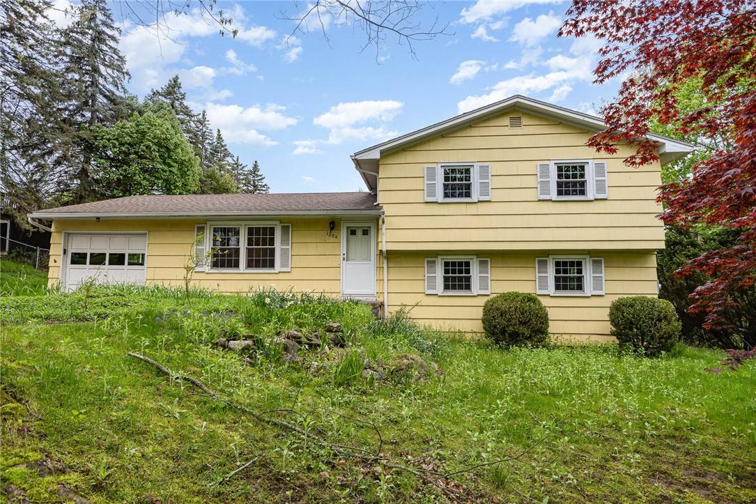 1604 Ayrault Rd, Fairport, NY 14450