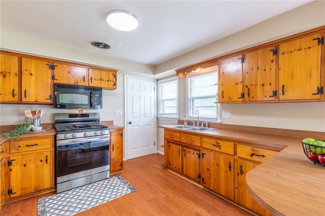 Webster, NY 14580,662 Beverly DR