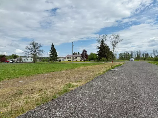 Ithaca, NY 14852,2 (lot #2) East Shore CIR