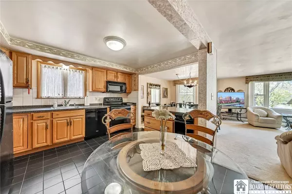 Buffalo, NY 14217,137 Delaware RD