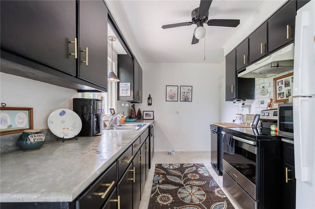 Pittsford, NY 14534,577 Marsh RD